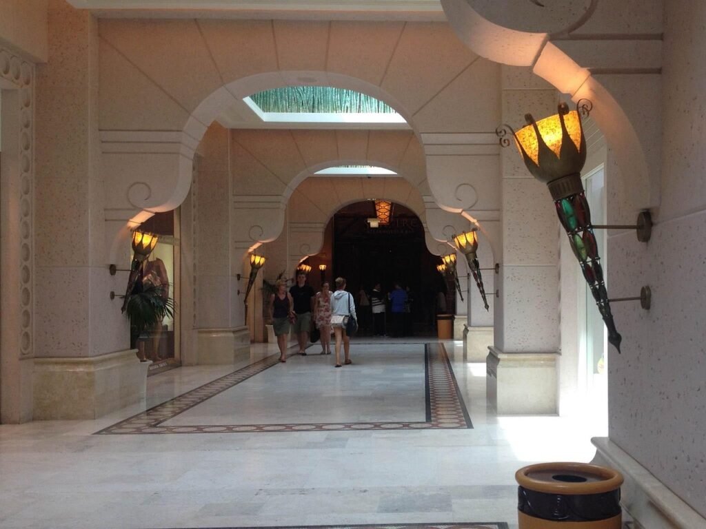 what scent do dubai hotels use